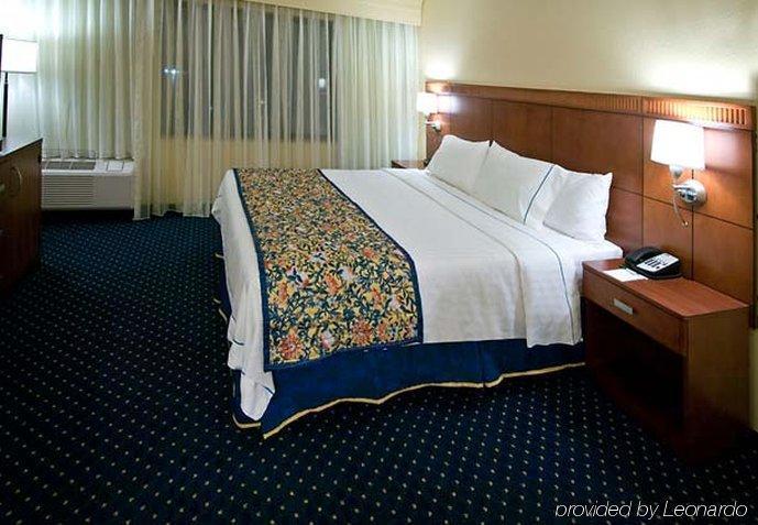 Courtyard By Marriott Birmingham Trussville Phòng bức ảnh